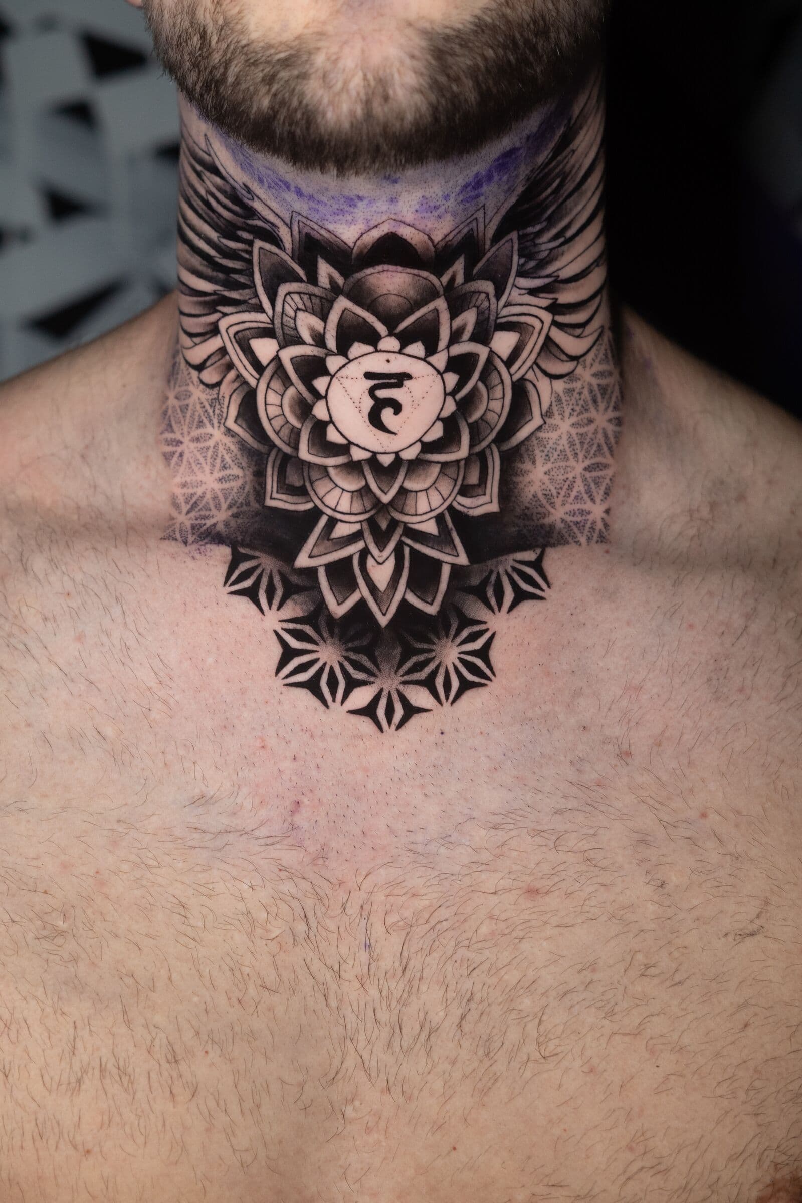 Mandala, Tattoo am Hals